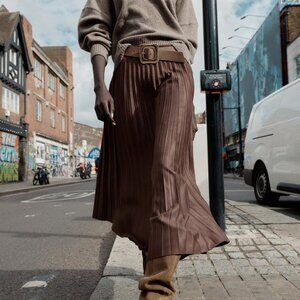 NWOT Zara FAUX SUEDE EFFECT PLEATED MIDI SKIRT, Size XS, $79